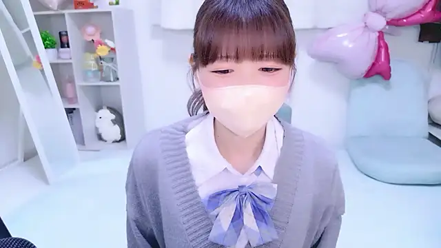  KIKIch  online show from May 8, 2026, 10:42 am