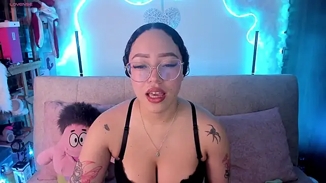Snapshot of liz_martins1 chatting on July 21, 2026, 2:14 am liz martins1 online show from July 21, 2026, 2:14 am