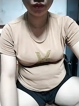 Girl lovebaby online show from May 22, 2026, 1:24 am