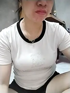 Girl lovebaby online show from May 31, 2026, 1:58 am