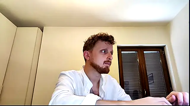 Snapshot of Red_dragon94 chatting on May 12, 2026, 10:34 am Red dragon94 online show from May 12, 2026, 10:34 am