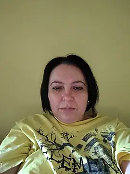 Snapshot of EmmaEmmy40 chatting on May 14, 2026, 3:41 pm EmmaEmmy40 online show from May 14, 2026, 3:41 pm