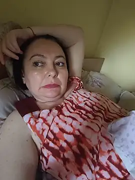 Snapshot of EmmaEmmy40 chatting on June 8, 2026, 4:29 pm EmmaEmmy40 online show from June 8, 2026, 4:29 pm