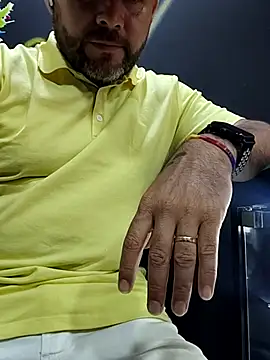 AndresvargasQ123 online show from July 13, 2026, 4:21 pm