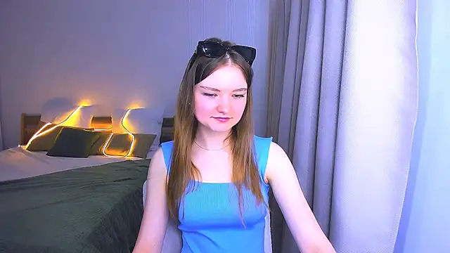 LookEva online show from June 18, 2026, 4:13 am