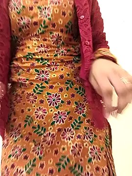 Snapshot of zoya_baby_ chatting on August 4, 2026, 5:59 pm zoya baby online show from August 4, 2026, 5:59 pm