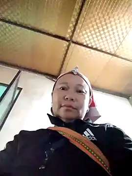 yaja-chan online show from May 10, 2026, 7:46 am
