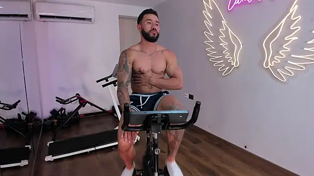 Axel power  online show from May 8, 2026, 3:34 am