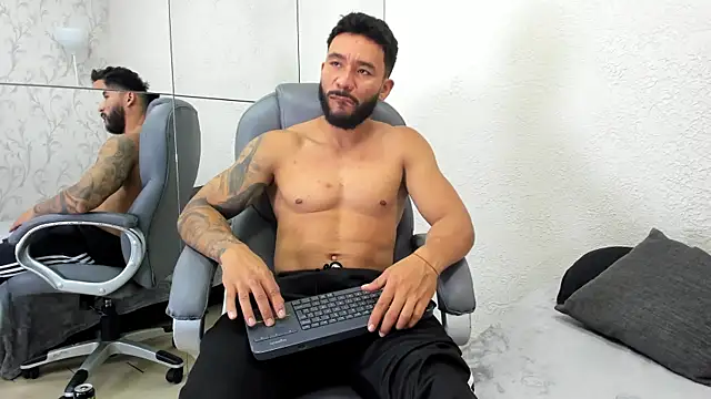 Axel power  online show from May 24, 2026, 3:33 am