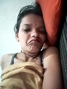 Snapshot of Student_garl_1 chatting on May 15, 2026, 10:39 pm Student garl 1 online show from May 15, 2026, 10:39 pm