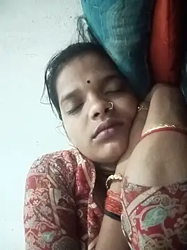 Snapshot of Student_garl_1 chatting on July 8, 2026, 11:42 pm Student garl 1 online show from July 8, 2026, 11:42 pm