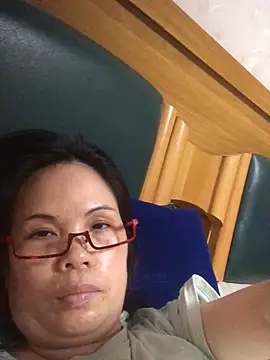 Snapshot of nidejiejie chatting on June 3, 2026, 2:33 pm nidejiejie online show from June 3, 2026, 2:33 pm