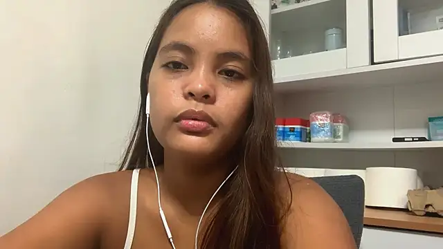 Bunny Kisss online show from May 7, 2026, 5:46 am