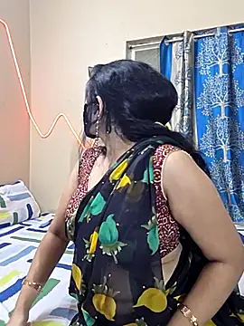 Snapshot of Bubbly_143 chatting on July 13, 2026, 8:50 am Bubbly 143 online show from July 13, 2026, 8:50 am