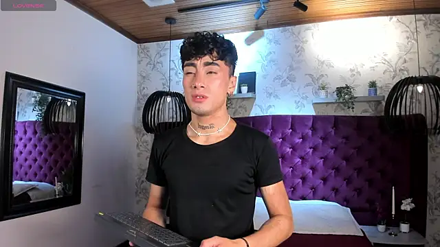 Snapshot of Spencerwhite_ chatting on May 18, 2026, 10:59 pm Spencerwhite online show from May 18, 2026, 10:59 pm