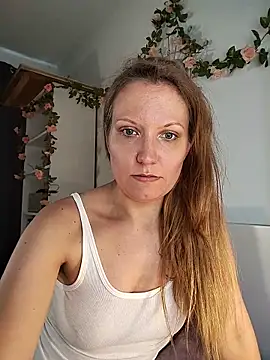 Candy Cougar online show from May 26, 2026, 6:53 am