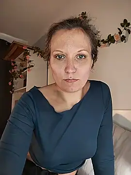 Candy Cougar online show from June 3, 2026, 6:49 am