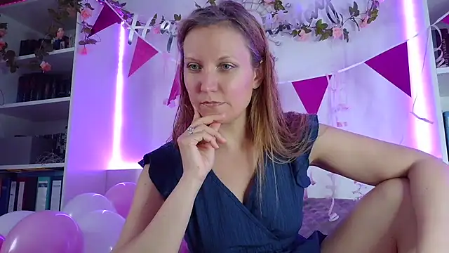 Candy Cougar online show from July 24, 2026, 5:00 pm