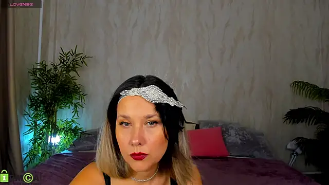Snapshot of Nikki_Mi1k chatting on June 29, 2026, 1:34 am Nikki Mi1k online show from June 29, 2026, 1:34 am