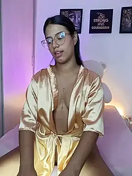 Raven stonee01 online show from June 25, 2026, 1:27 am