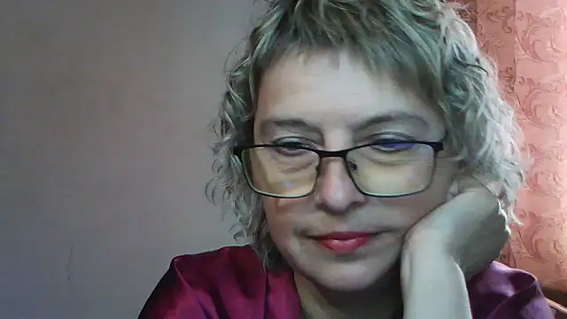 ElizabethGorden online show from June 15, 2026, 5:42 am