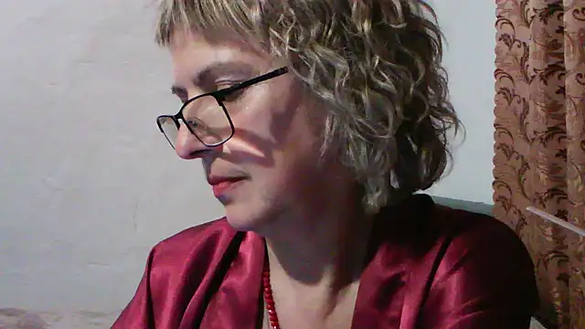 ElizabethGorden online show from June 20, 2026, 7:16 pm