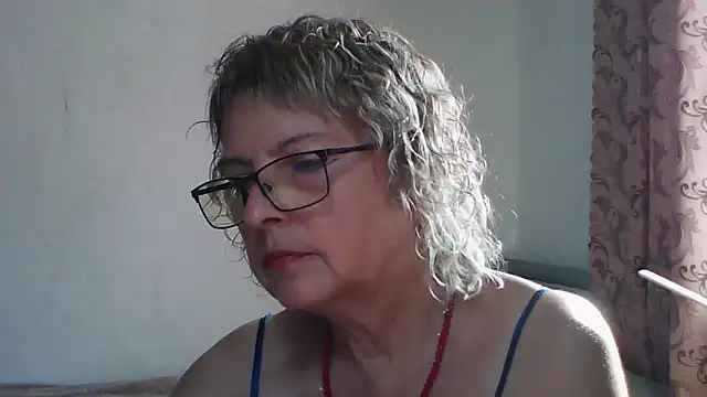 ElizabethGorden online show from June 30, 2026, 5:41 am