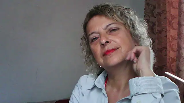 ElizabethGorden online show from July 8, 2026, 1:15 pm