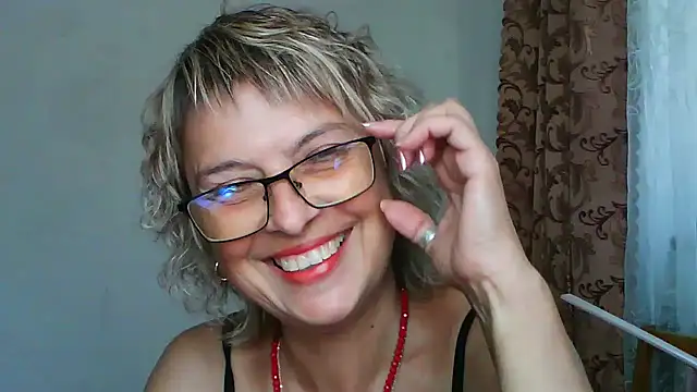 ElizabethGorden online show from July 26, 2026, 11:50 am