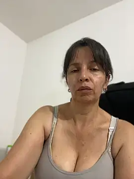 Soy Camila8 online show from June 25, 2026, 3:28 am