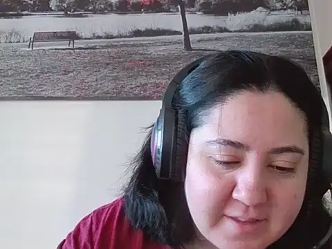 IsabellaJacobs online show from May 7, 2026, 3:56 am