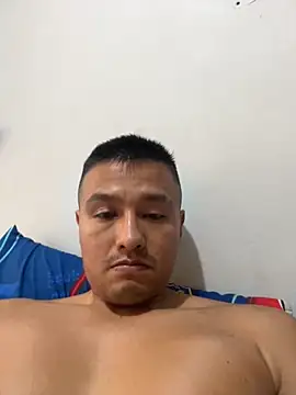 Snapshot of astromm90 chatting on May 4, 2026, 3:08 pm astromm90 online show from May 4, 2026, 3:08 pm