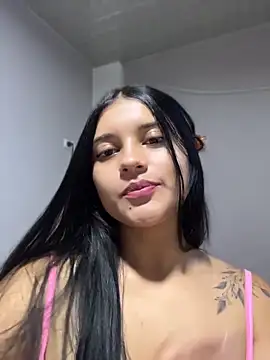 Xhelen 1 online show from May 21, 2026, 5:03 am