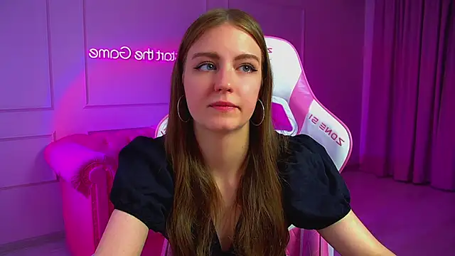 SofiaSarvains online show from June 10, 2026, 6:29 pm