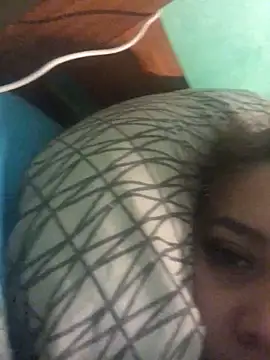 alexaparedes00 online show from June 19, 2026, 12:37 am