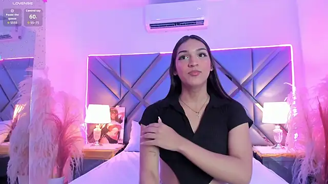 Snapshot of MadisonHerrera chatting on May 9, 2026, 6:57 pm MadisonHerrera online show from May 9, 2026, 6:57 pm