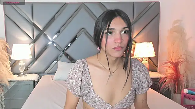 Snapshot of MadisonHerrera chatting on June 19, 2026, 5:06 pm MadisonHerrera online show from June 19, 2026, 5:06 pm