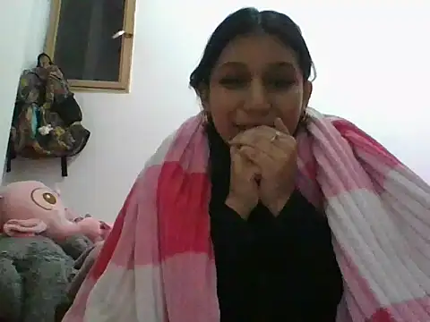 babyangel2002 online show from May 18, 2026, 6:36 pm