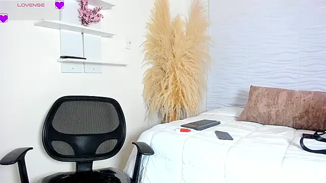 BritneyAndMaleth online show from May 15, 2026, 10:17 pm