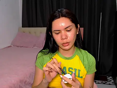 Alexandra Kenn online show from June 28, 2026, 1:50 pm