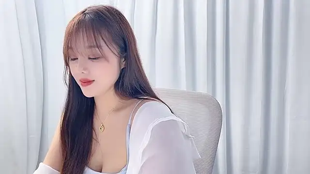 Qingqing19 online show from June 5, 2026, 6:52 am