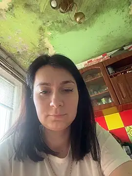 MissElya online show from May 8, 2026, 1:05 pm