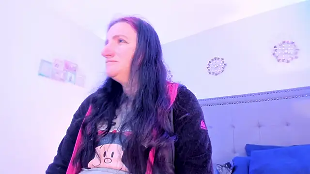 CloeMature online show from July 28, 2026, 3:57 am