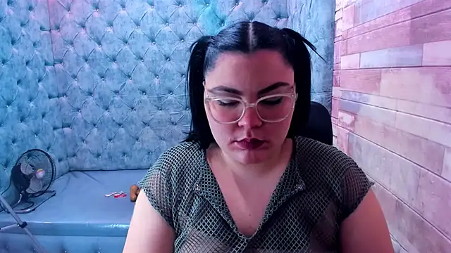 Sweet Nova  online show from May 19, 2026, 11:49 am
