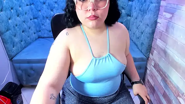 Sweet Nova  online show from May 26, 2026, 11:50 am