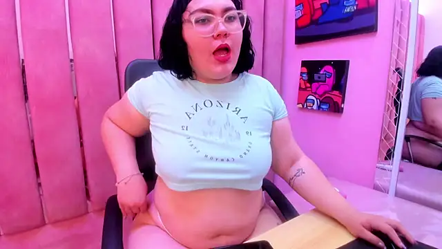 Sweet Nova  online show from May 28, 2026, 4:15 pm