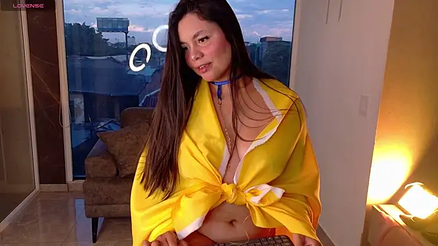 Eva-Apple online show from June 17, 2026, 10:32 pm