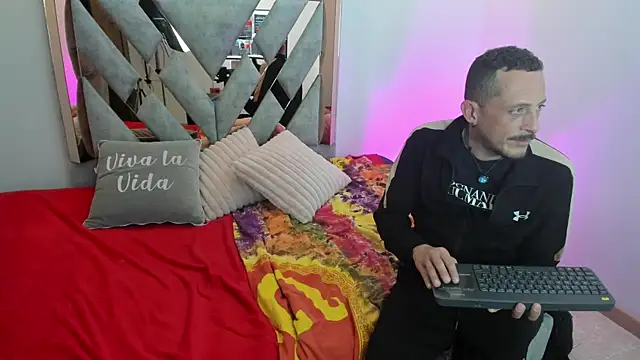 DarkRomanceXXX online show from July 6, 2026, 3:36 am