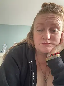 Kellilyn10 online show from June 26, 2026, 5:28 pm