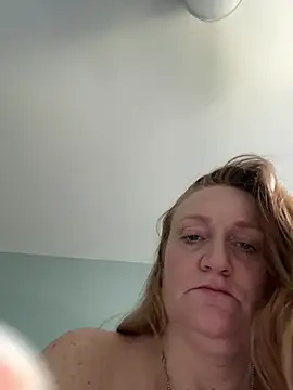 Kellilyn10 online show from July 12, 2026, 7:38 pm